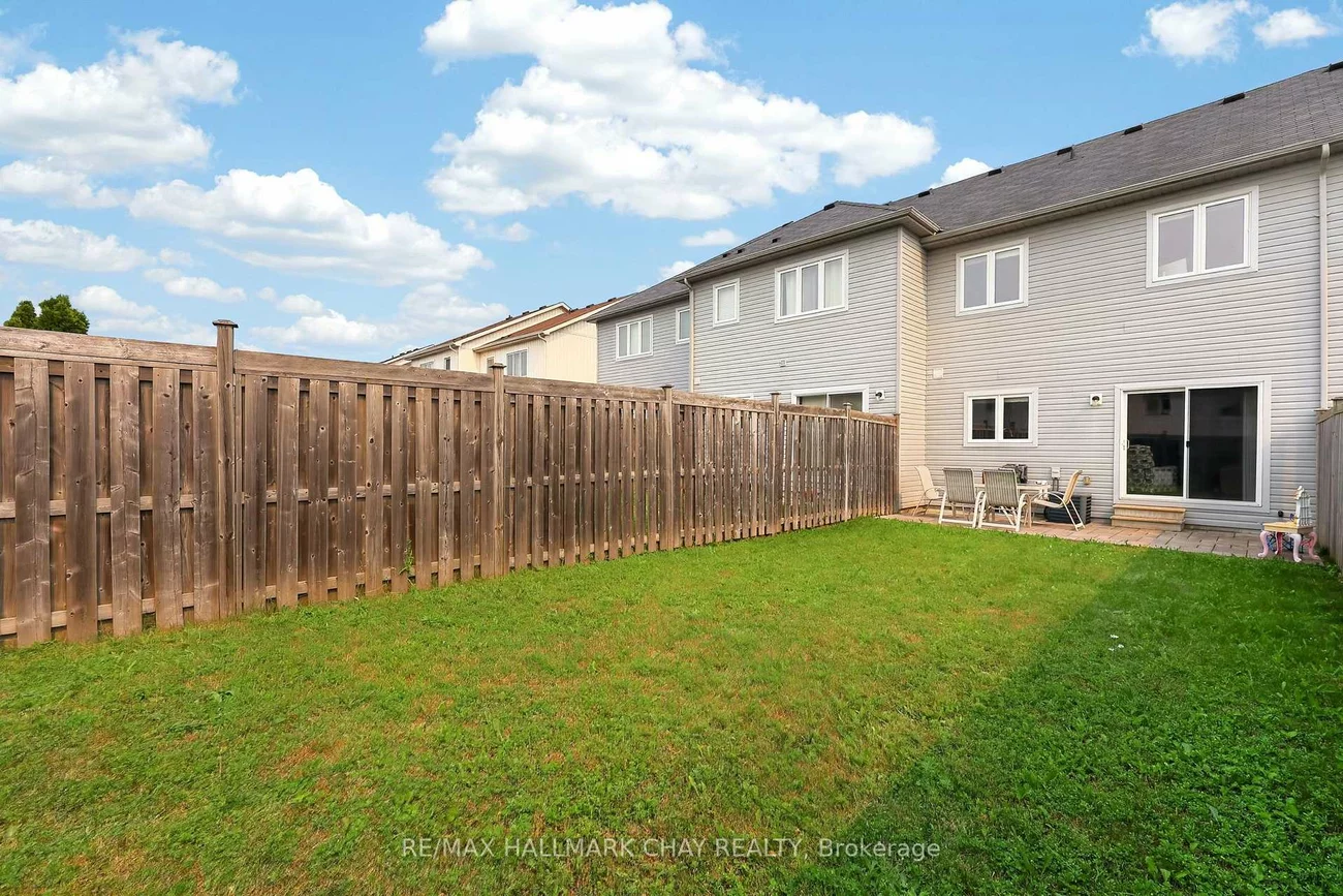 21, Pearcey, West Bayfield, Barrie