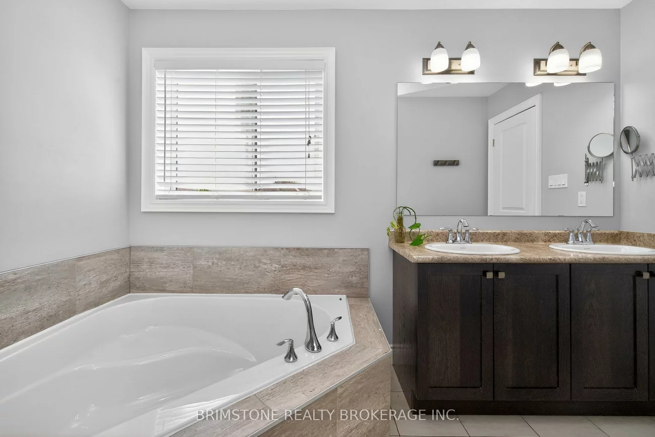 15, Lowry, Edgehill Drive, Barrie