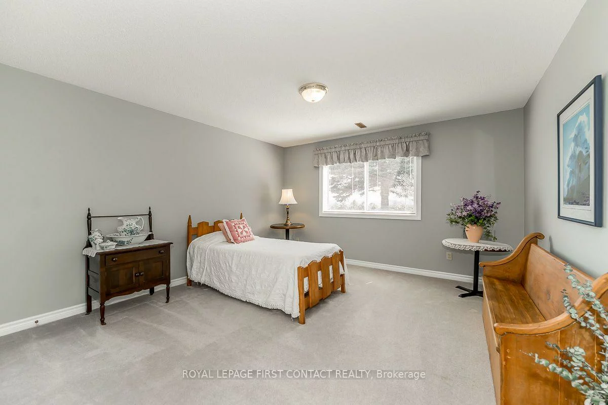35, Gibbon, Letitia Heights, Barrie
