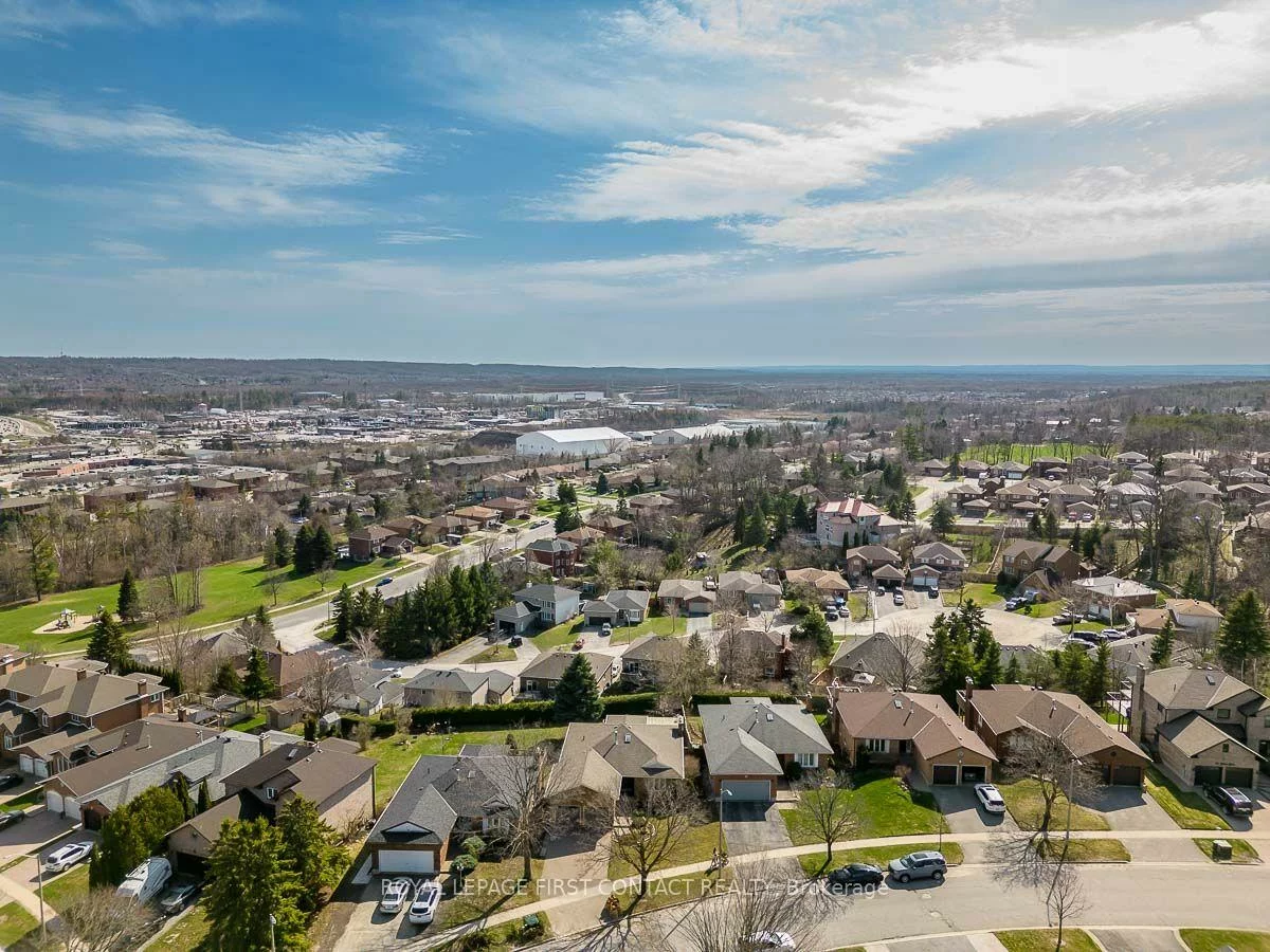 35, Gibbon, Letitia Heights, Barrie