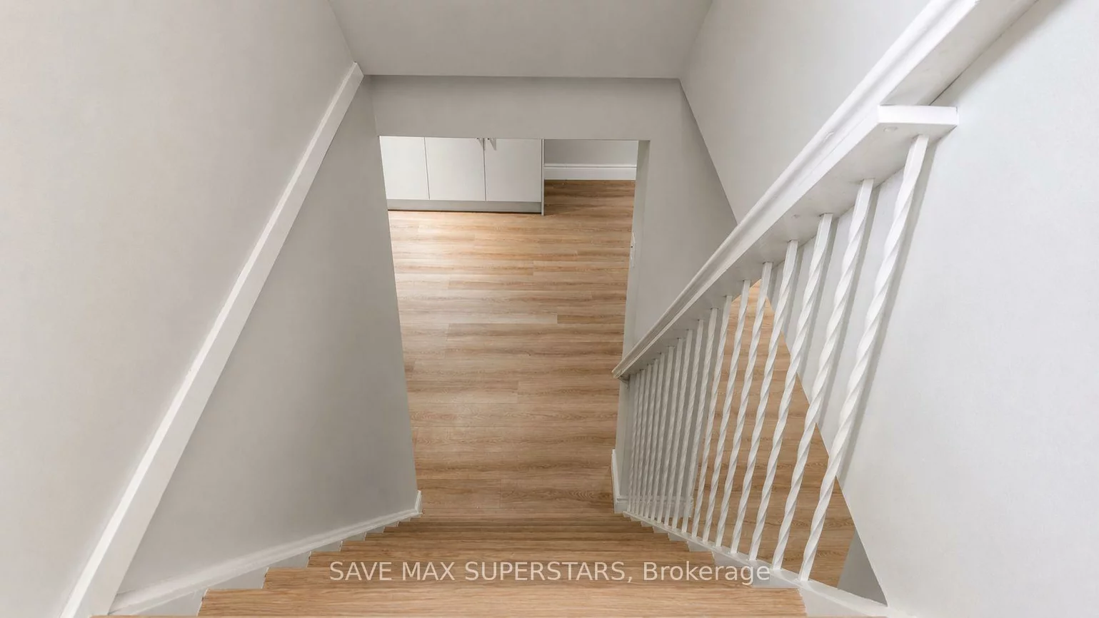 275, Grove, Wellington, Barrie