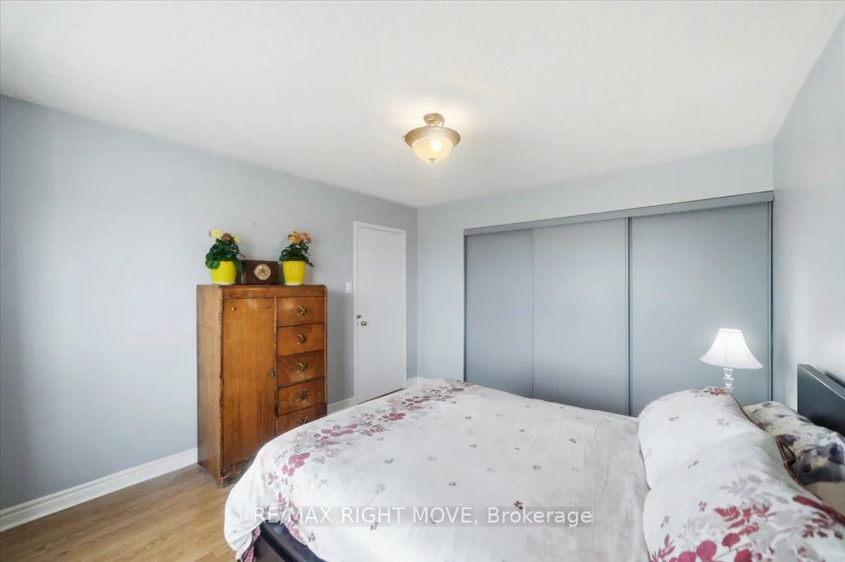 470, st vincent, Cundles East, Barrie