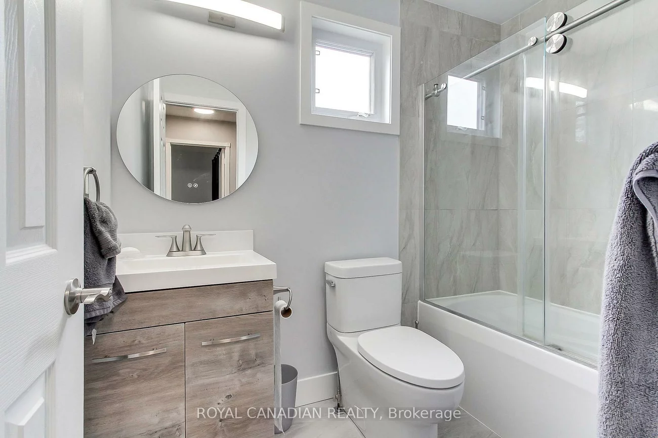 46, Austen, Letitia Heights, Barrie