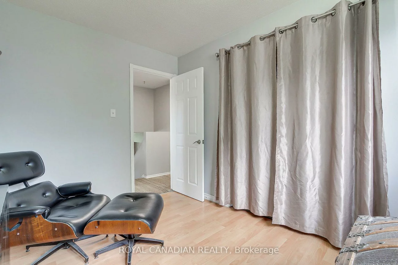 46, Austen, Letitia Heights, Barrie