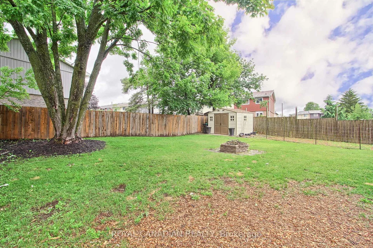 46, Austen, Letitia Heights, Barrie