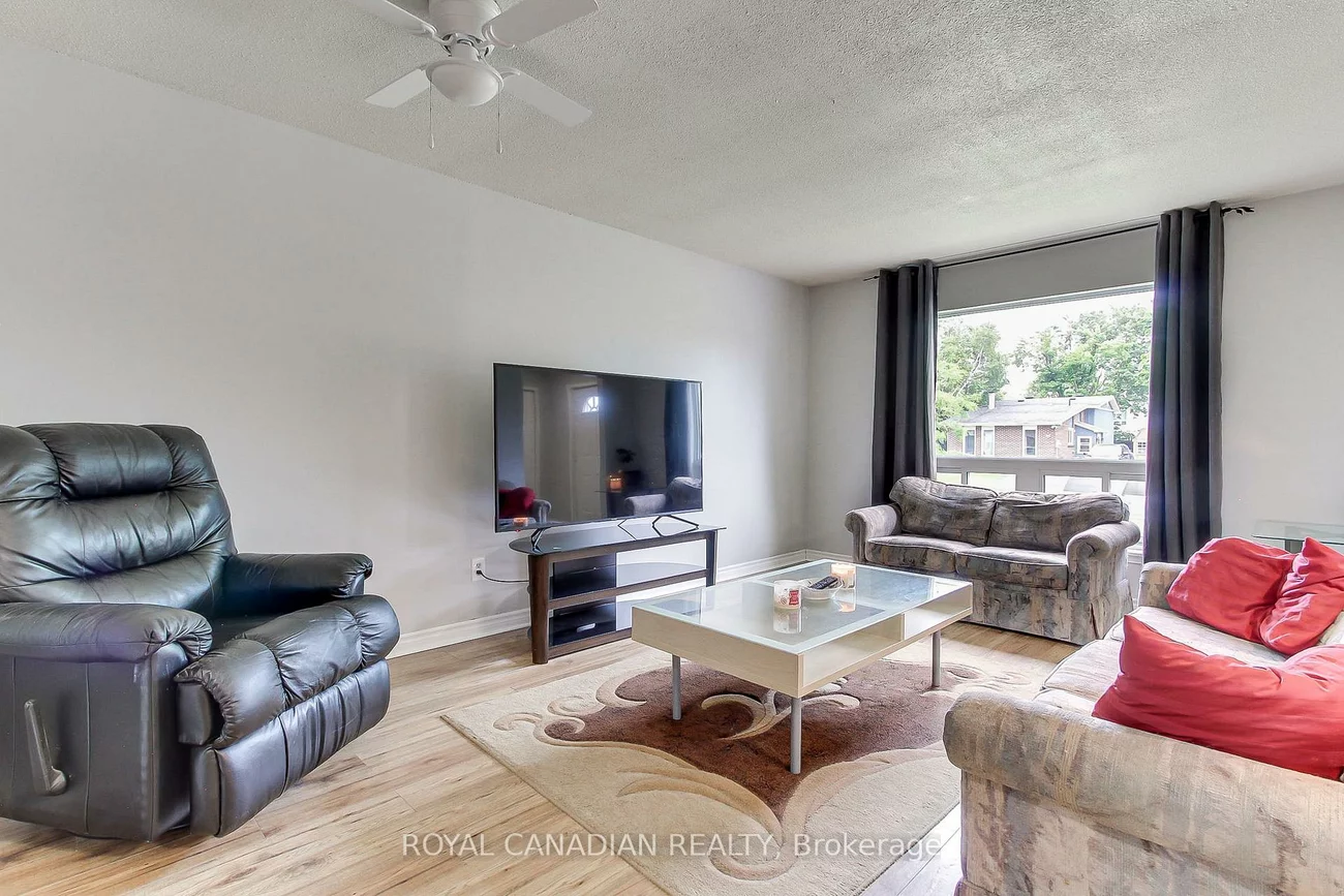 46, Austen, Letitia Heights, Barrie