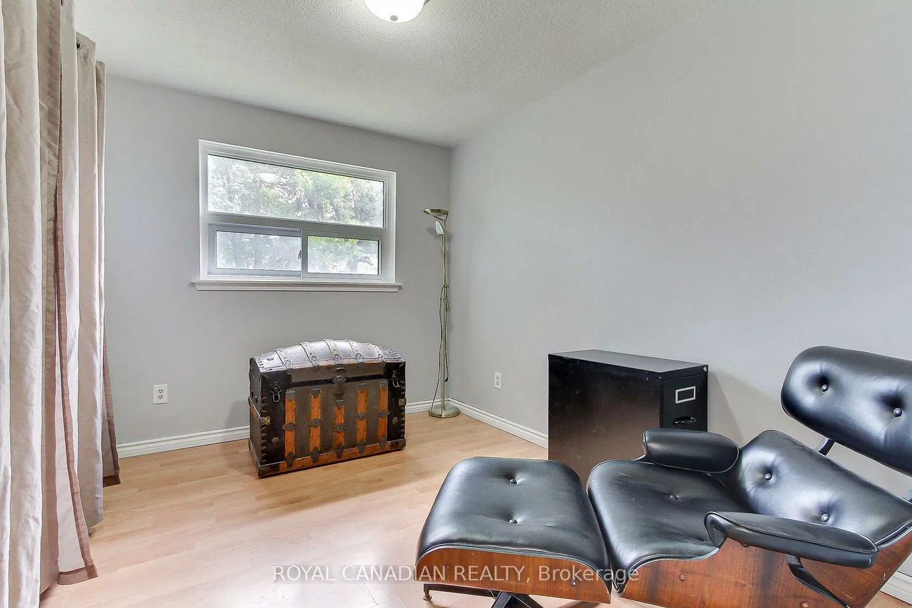 46, Austen, Letitia Heights, Barrie