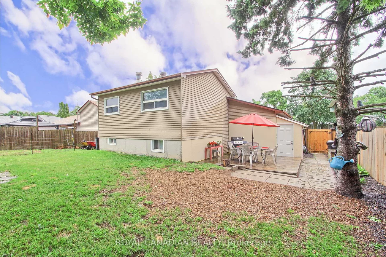46, Austen, Letitia Heights, Barrie