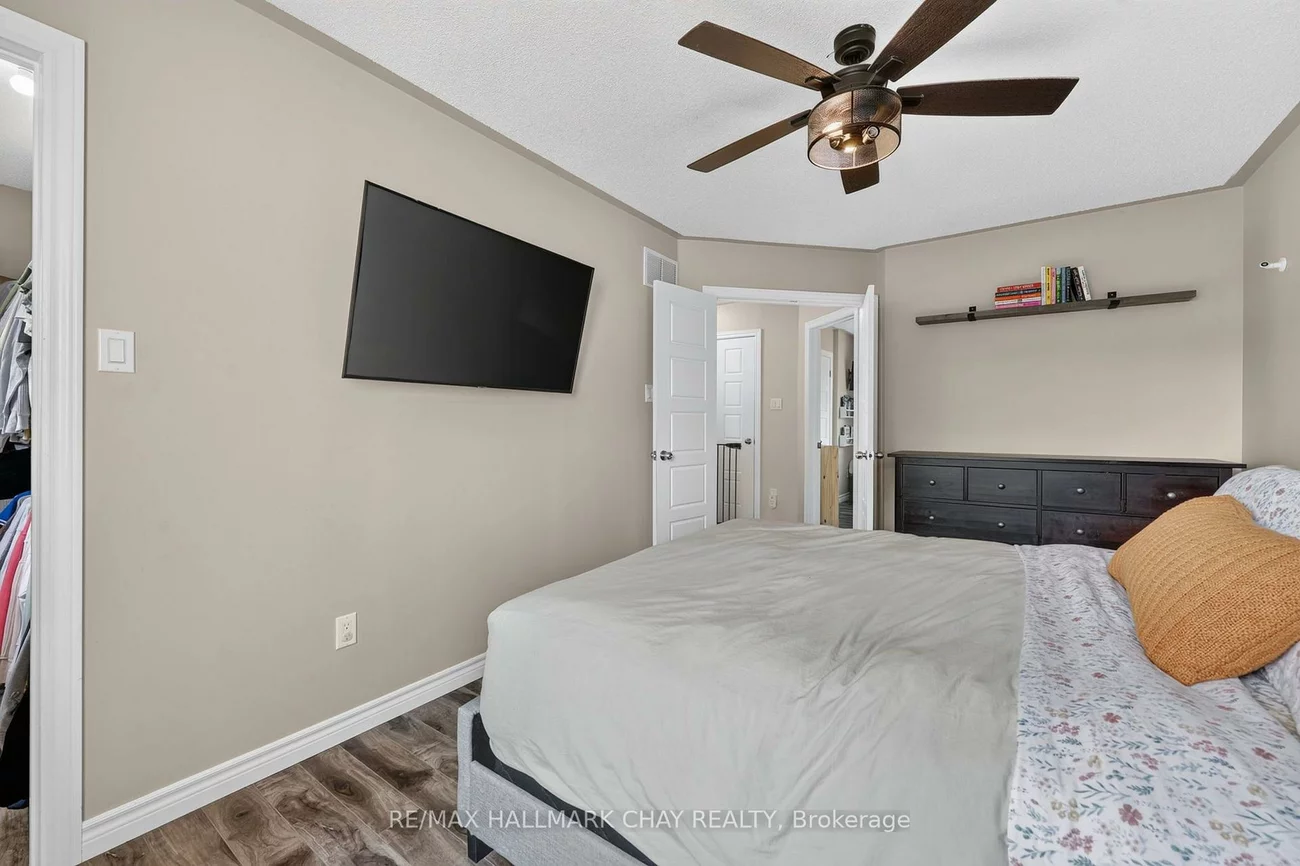 65, Pickett, Painswick North, Barrie