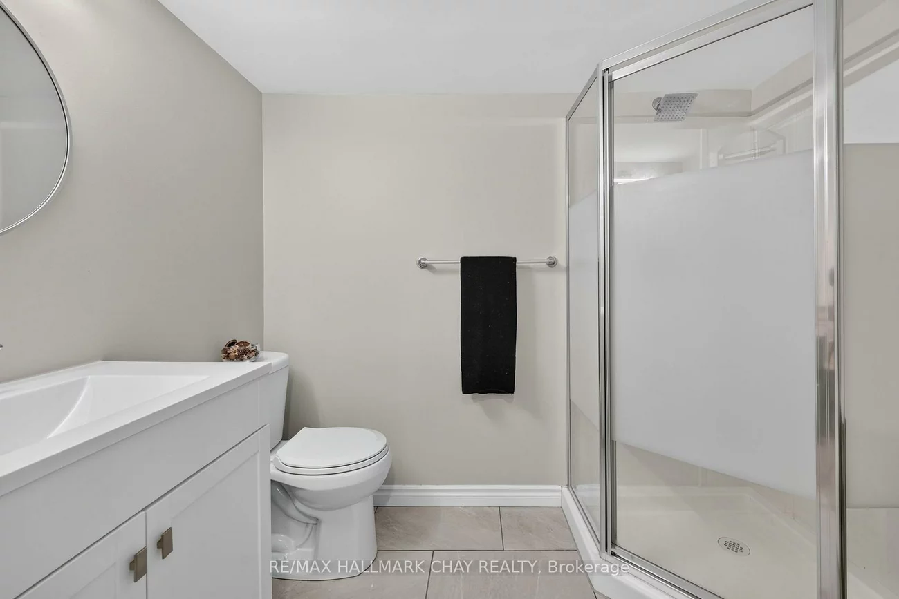 65, Pickett, Painswick North, Barrie