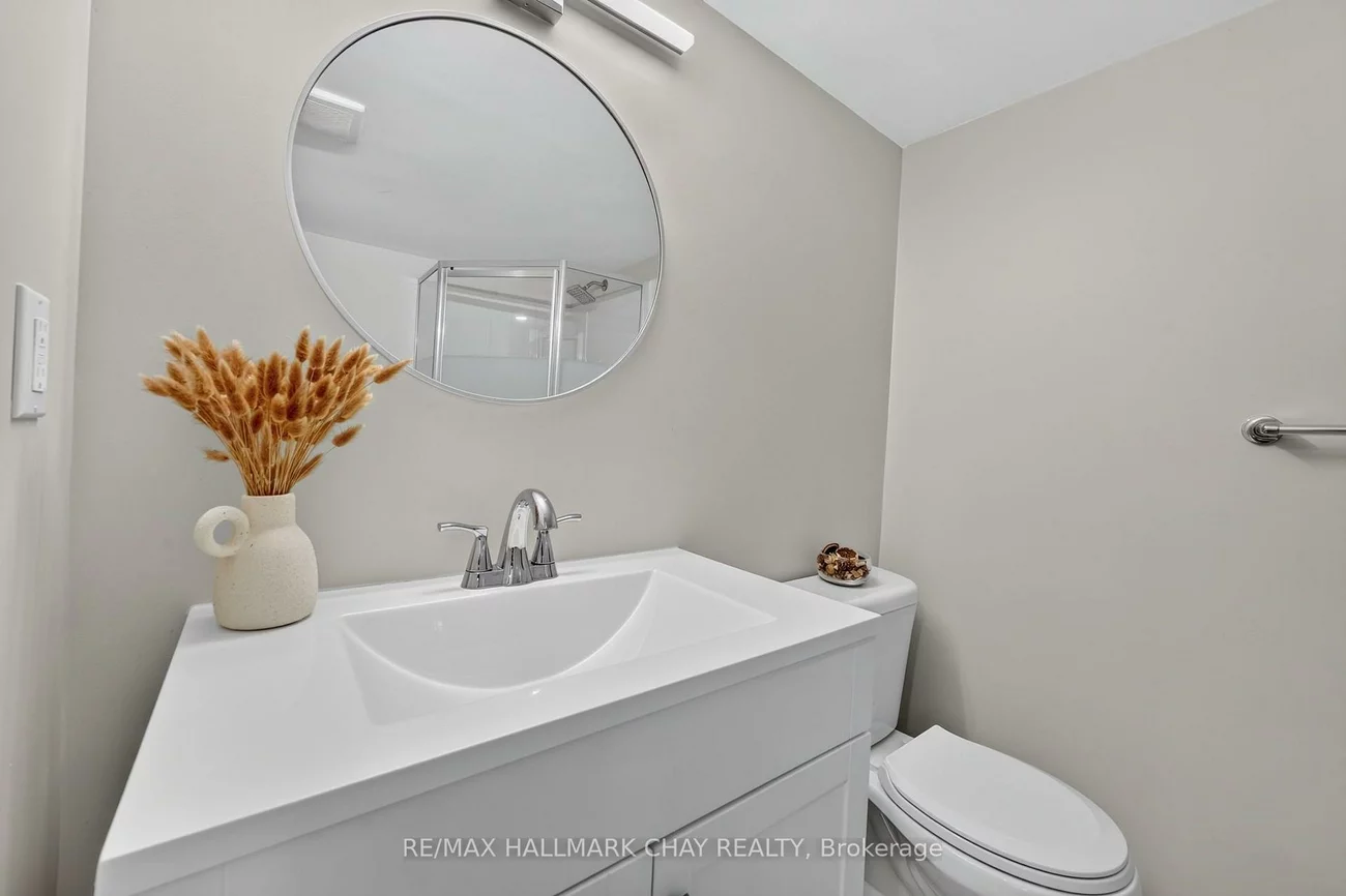 65, Pickett, Painswick North, Barrie