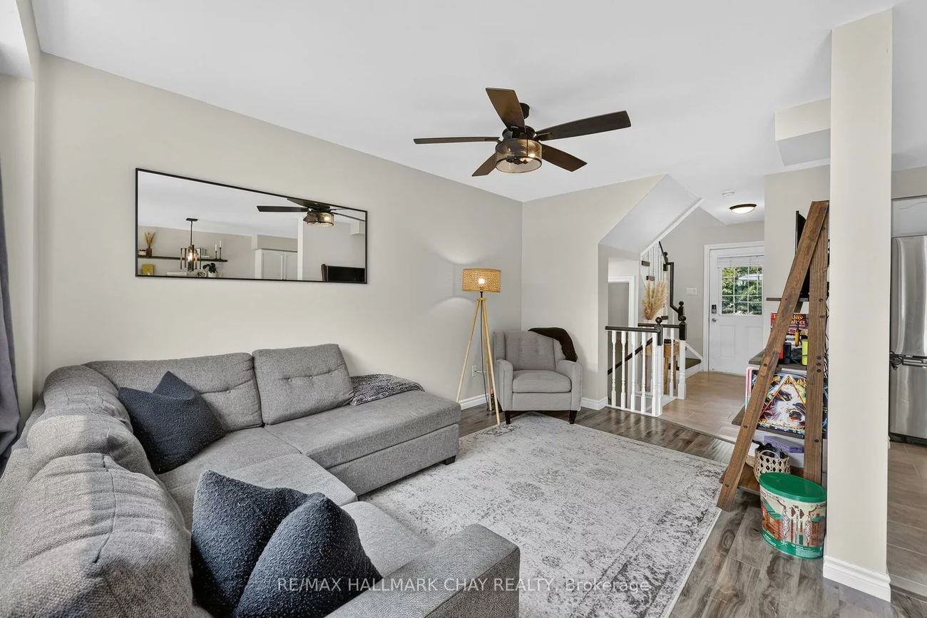 65, Pickett, Painswick North, Barrie