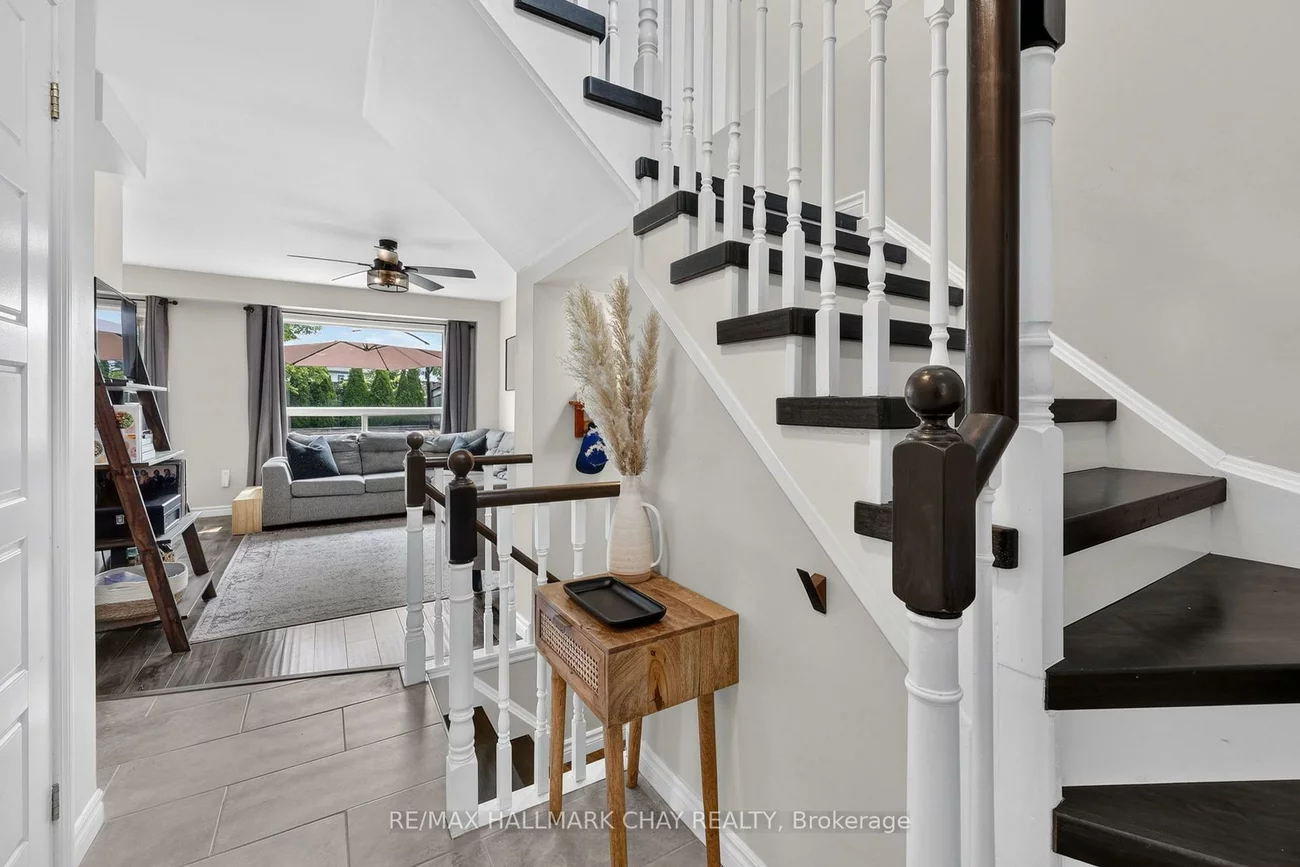 65, Pickett, Painswick North, Barrie