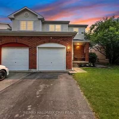 65, Pickett, Painswick North, Barrie