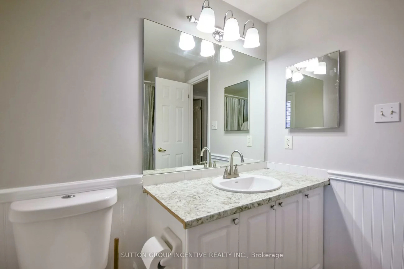 22, Peregrine, Little Lake, Barrie