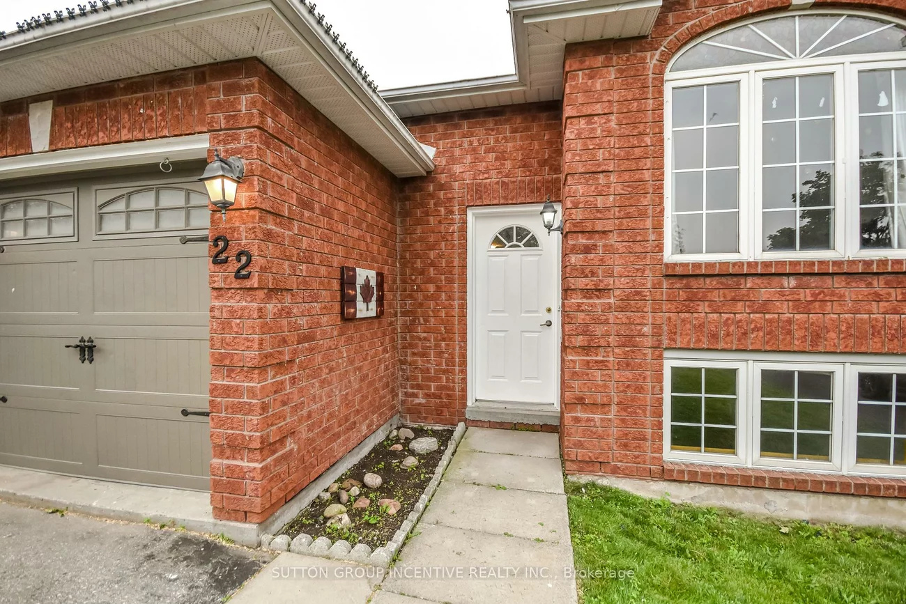 22, Peregrine, Little Lake, Barrie
