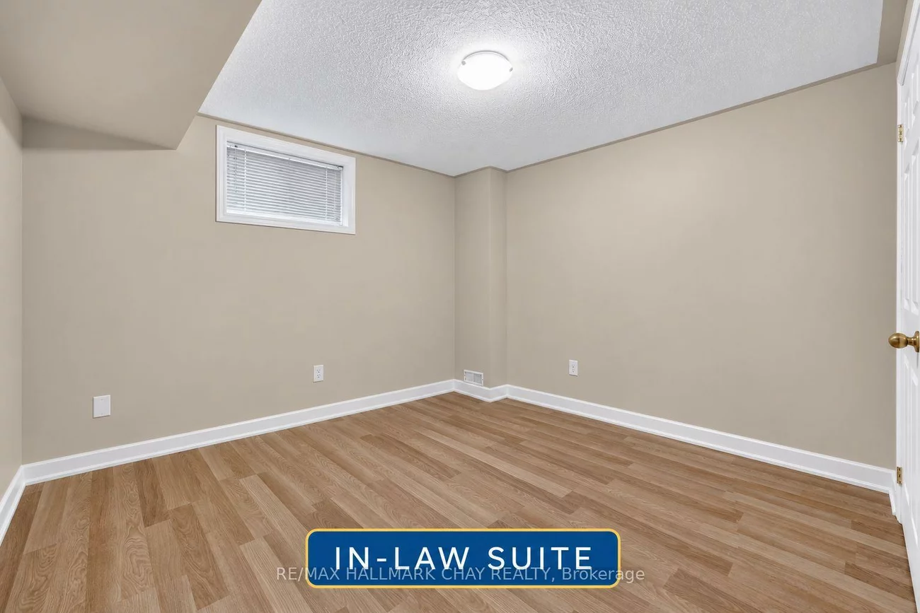 39, Hanmer, East Bayfield, Barrie