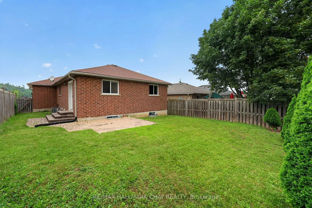 39, Hanmer, East Bayfield, Barrie
