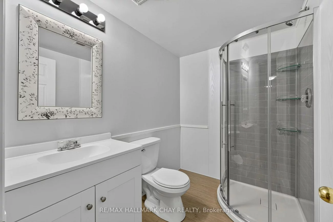 39, Hanmer, East Bayfield, Barrie