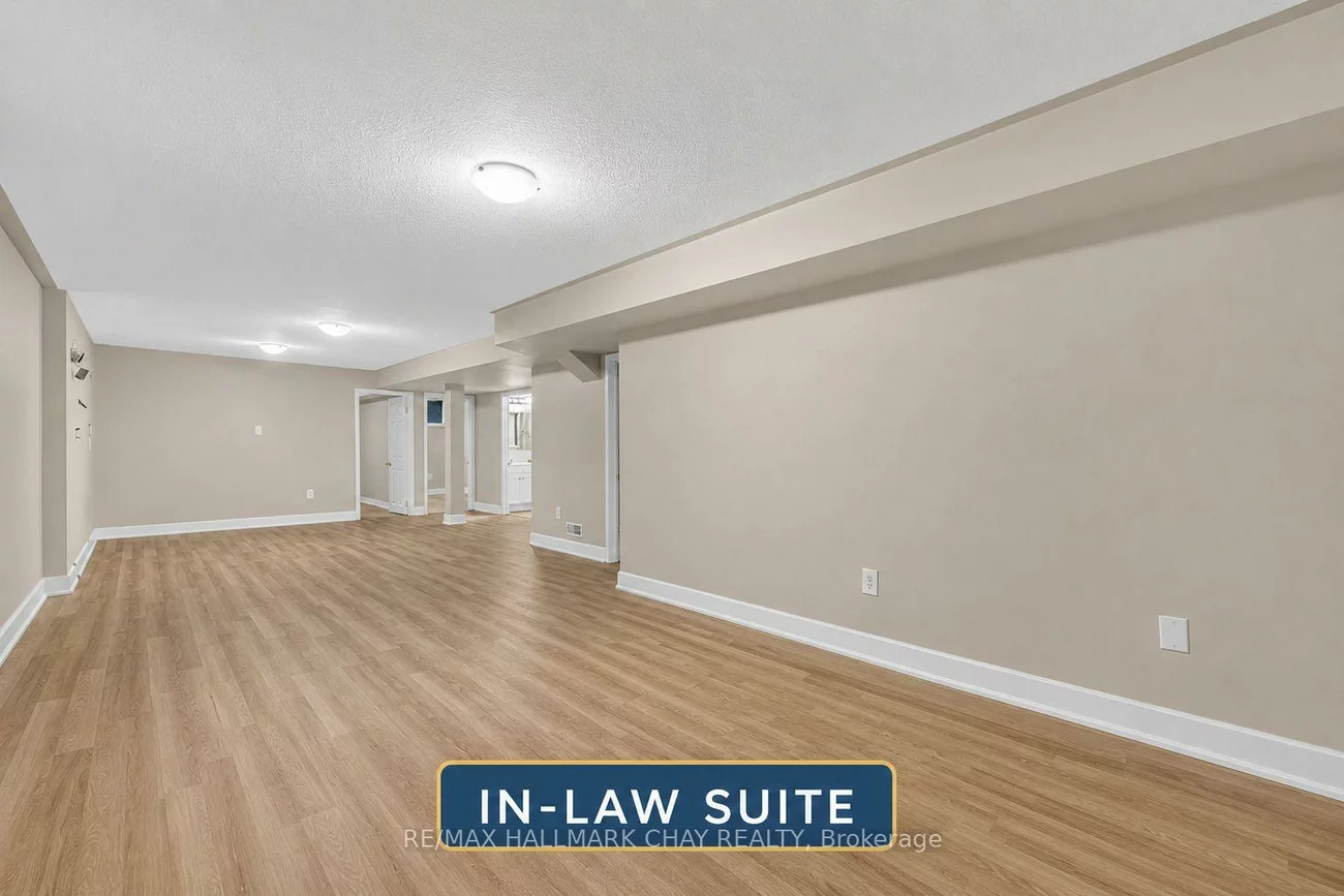 39, Hanmer, East Bayfield, Barrie