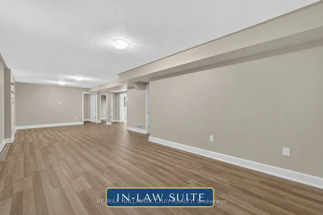 39, Hanmer, East Bayfield, Barrie