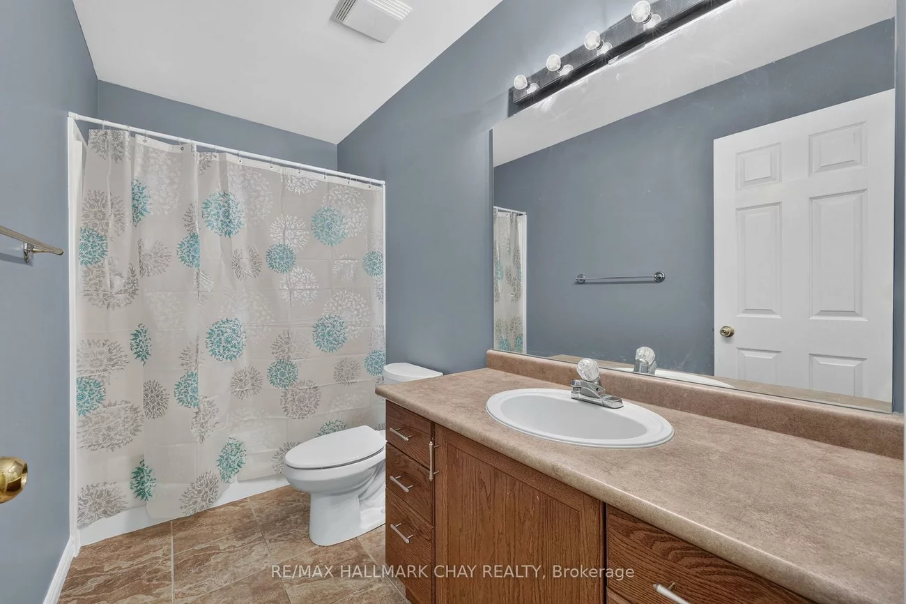 39, Hanmer, East Bayfield, Barrie