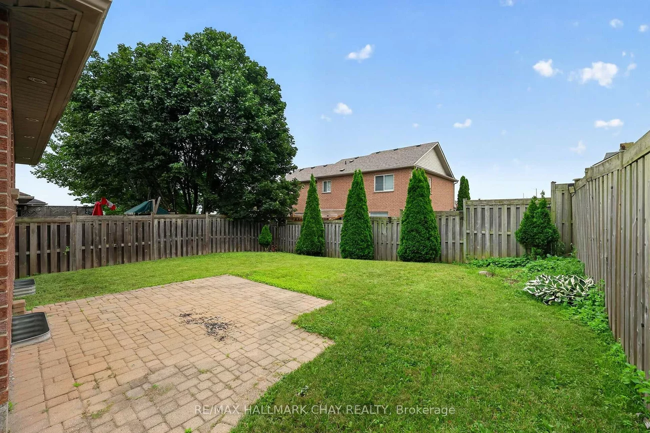 39, Hanmer, East Bayfield, Barrie