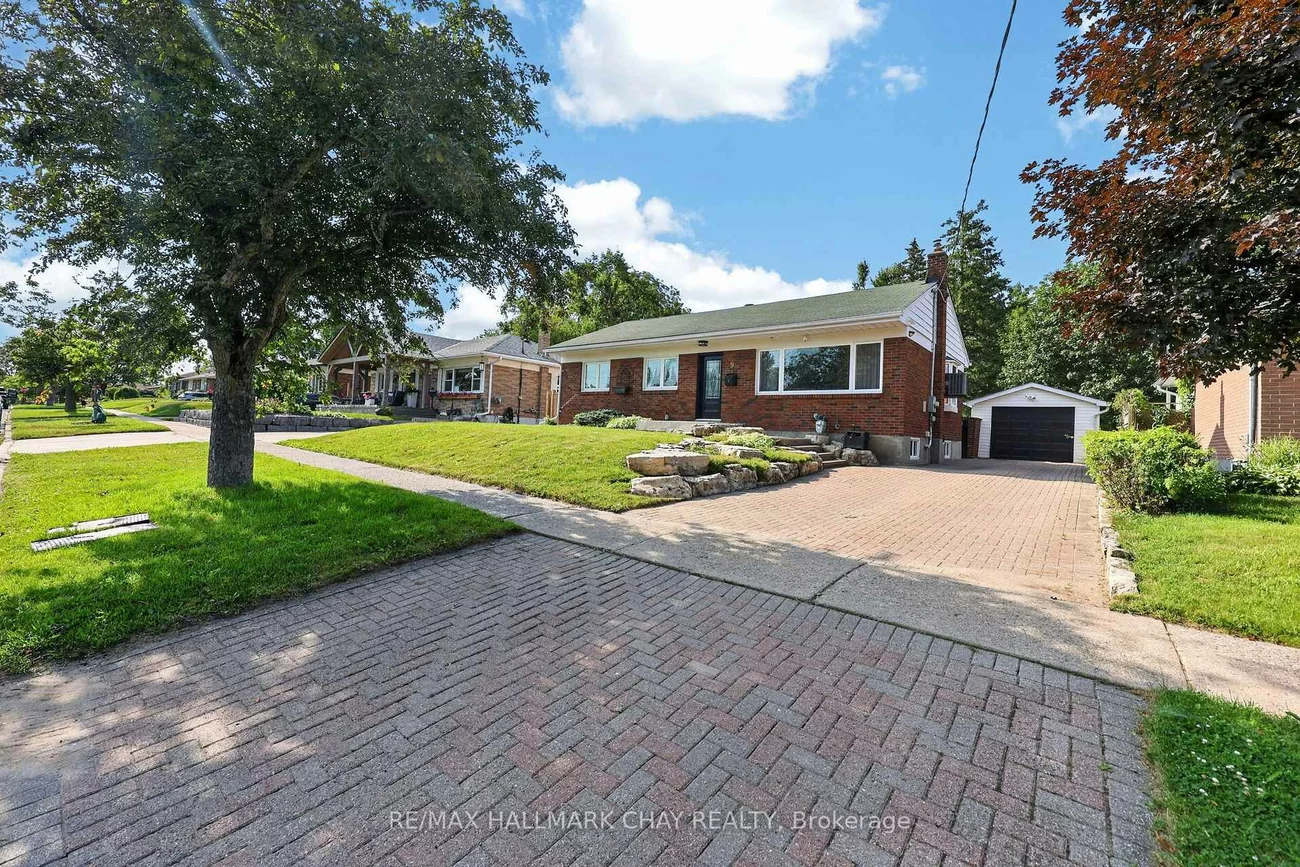 9, Melrose, Codrington, Barrie