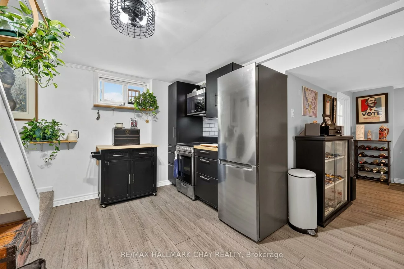 9, Melrose, Codrington, Barrie