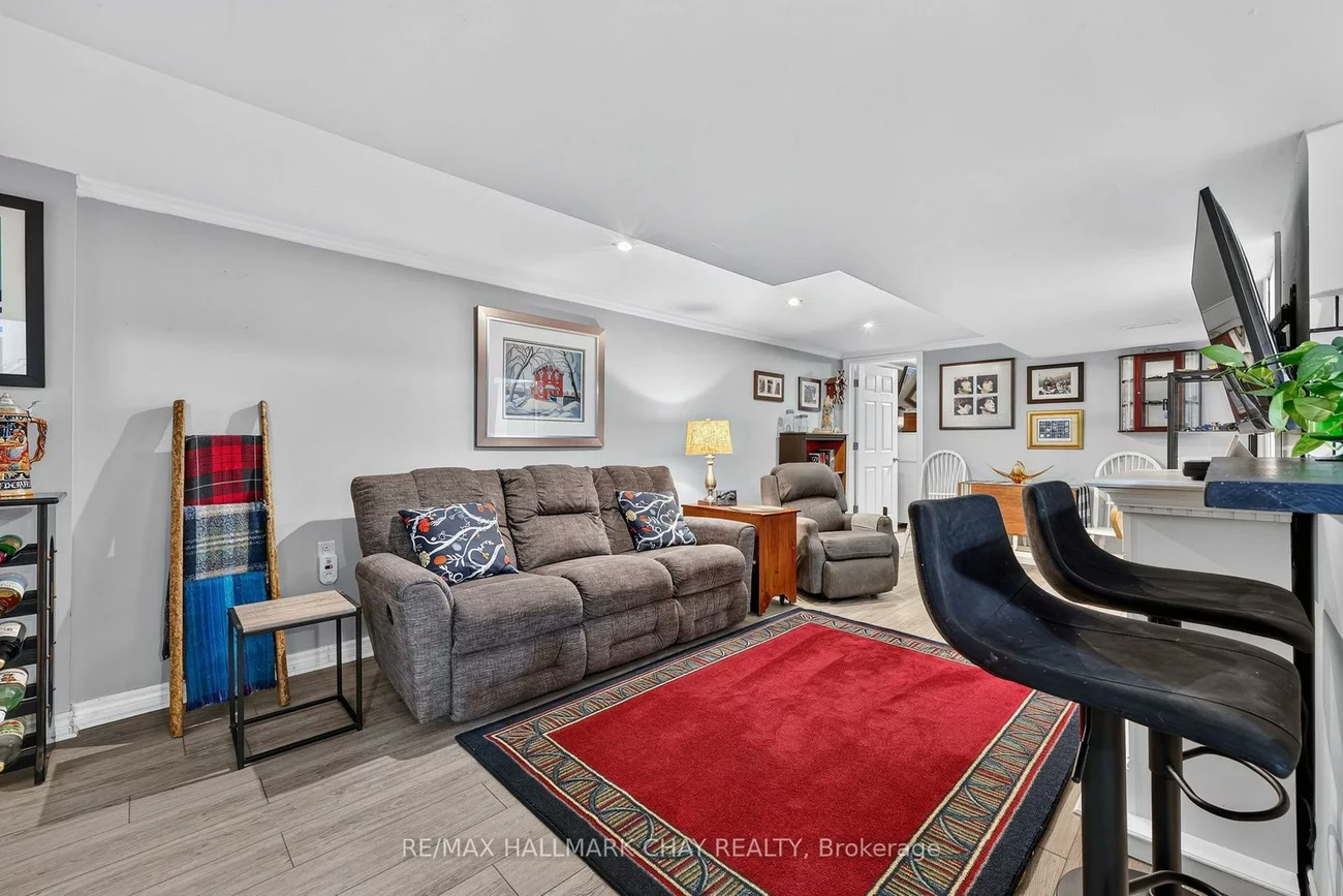 9, Melrose, Codrington, Barrie
