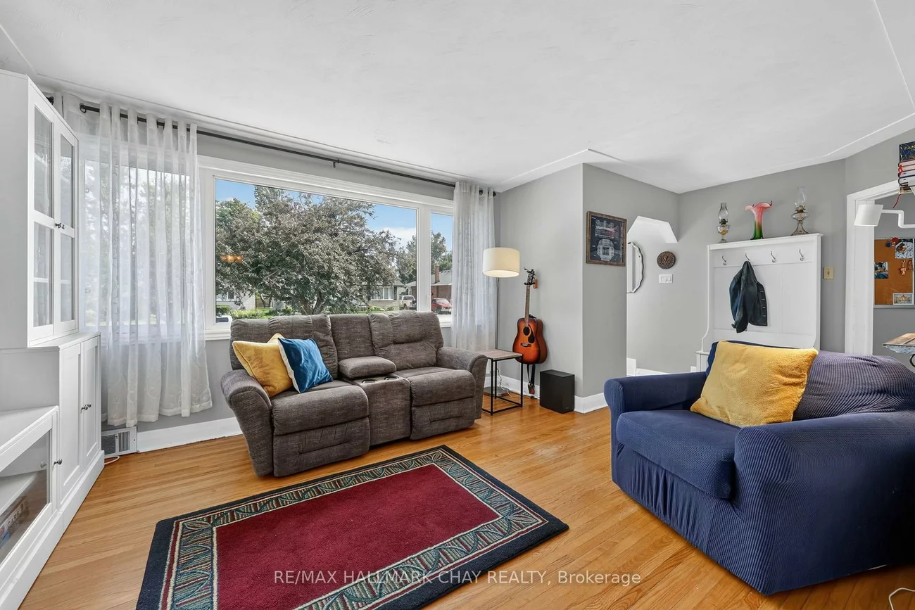 9, Melrose, Codrington, Barrie