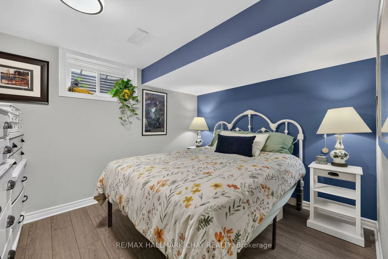 9, Melrose, Codrington, Barrie