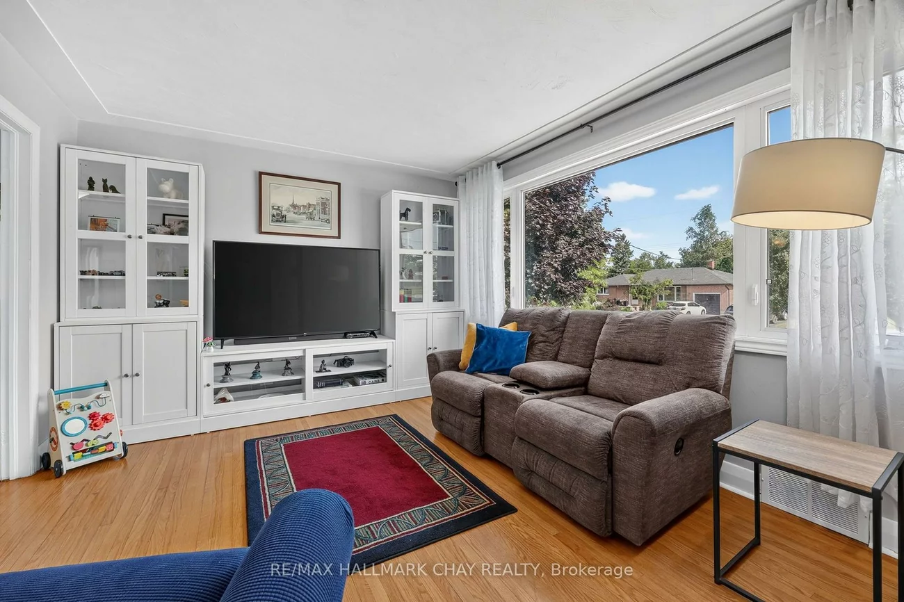 9, Melrose, Codrington, Barrie