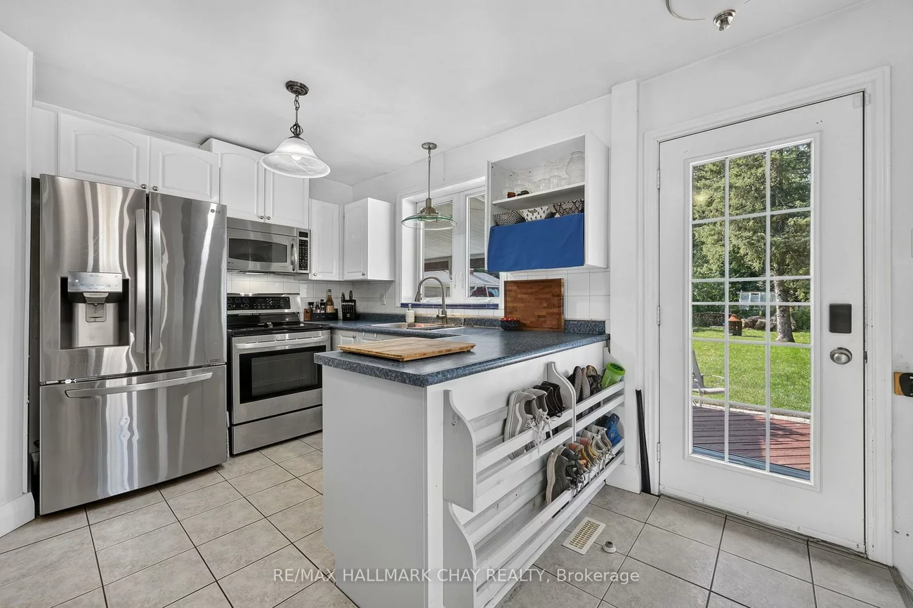 9, Melrose, Codrington, Barrie