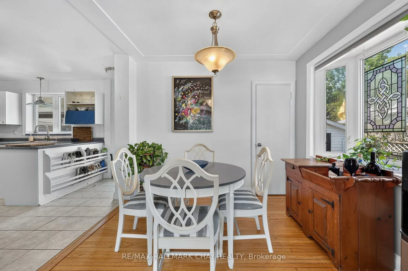 9, Melrose, Codrington, Barrie
