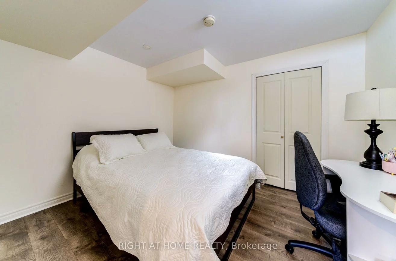 74, Royal Park, Bayshore, Barrie