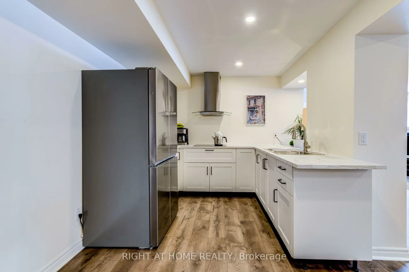 74, Royal Park, Bayshore, Barrie