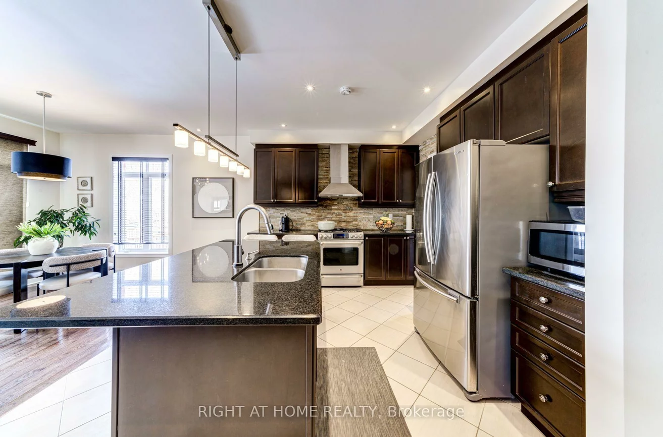 74, Royal Park, Bayshore, Barrie