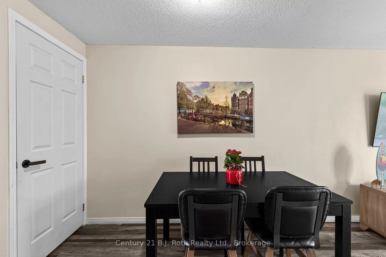 33, Courtney, Painswick South, Barrie