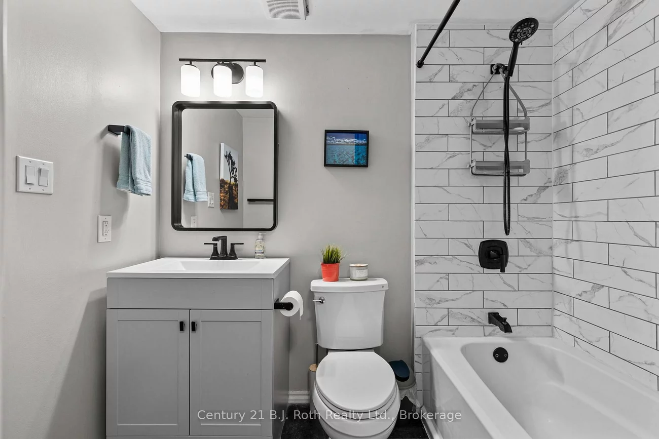 33, Courtney, Painswick South, Barrie