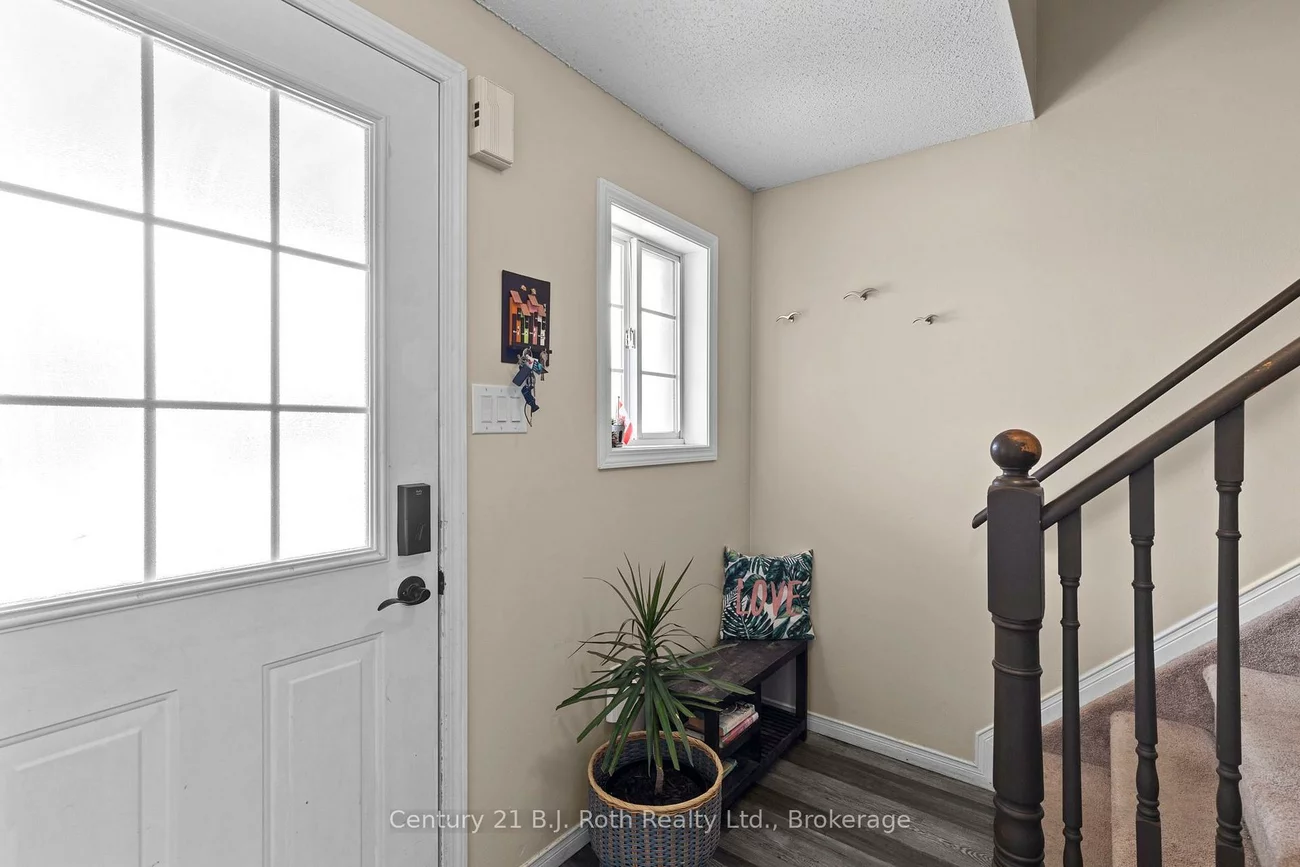 33, Courtney, Painswick South, Barrie