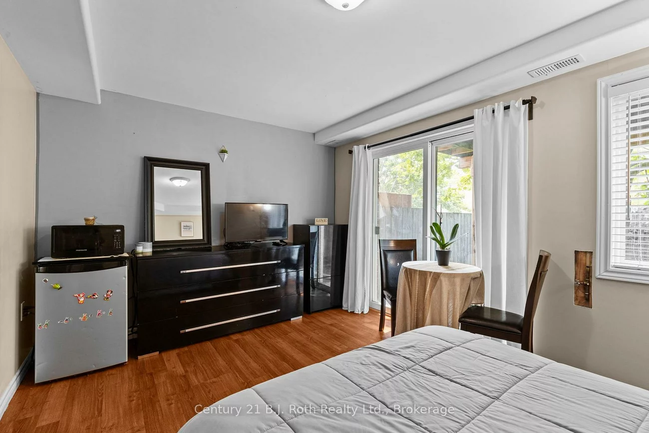 33, Courtney, Painswick South, Barrie