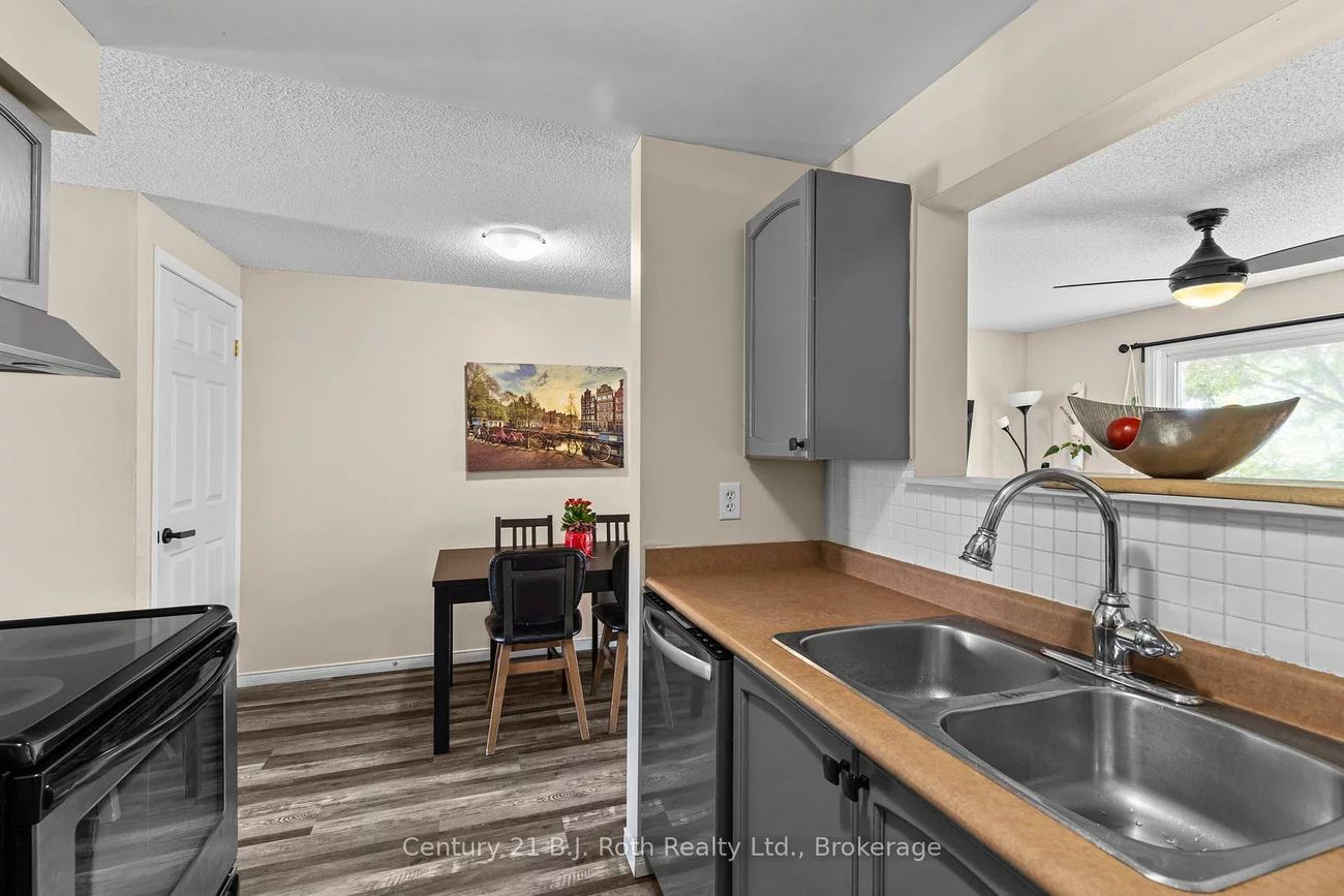 33, Courtney, Painswick South, Barrie