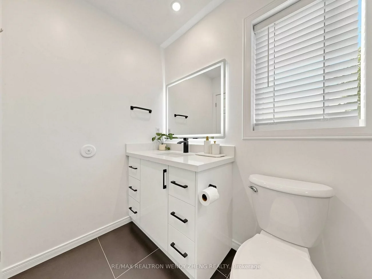 4, GARIBALDI, Holly, Barrie