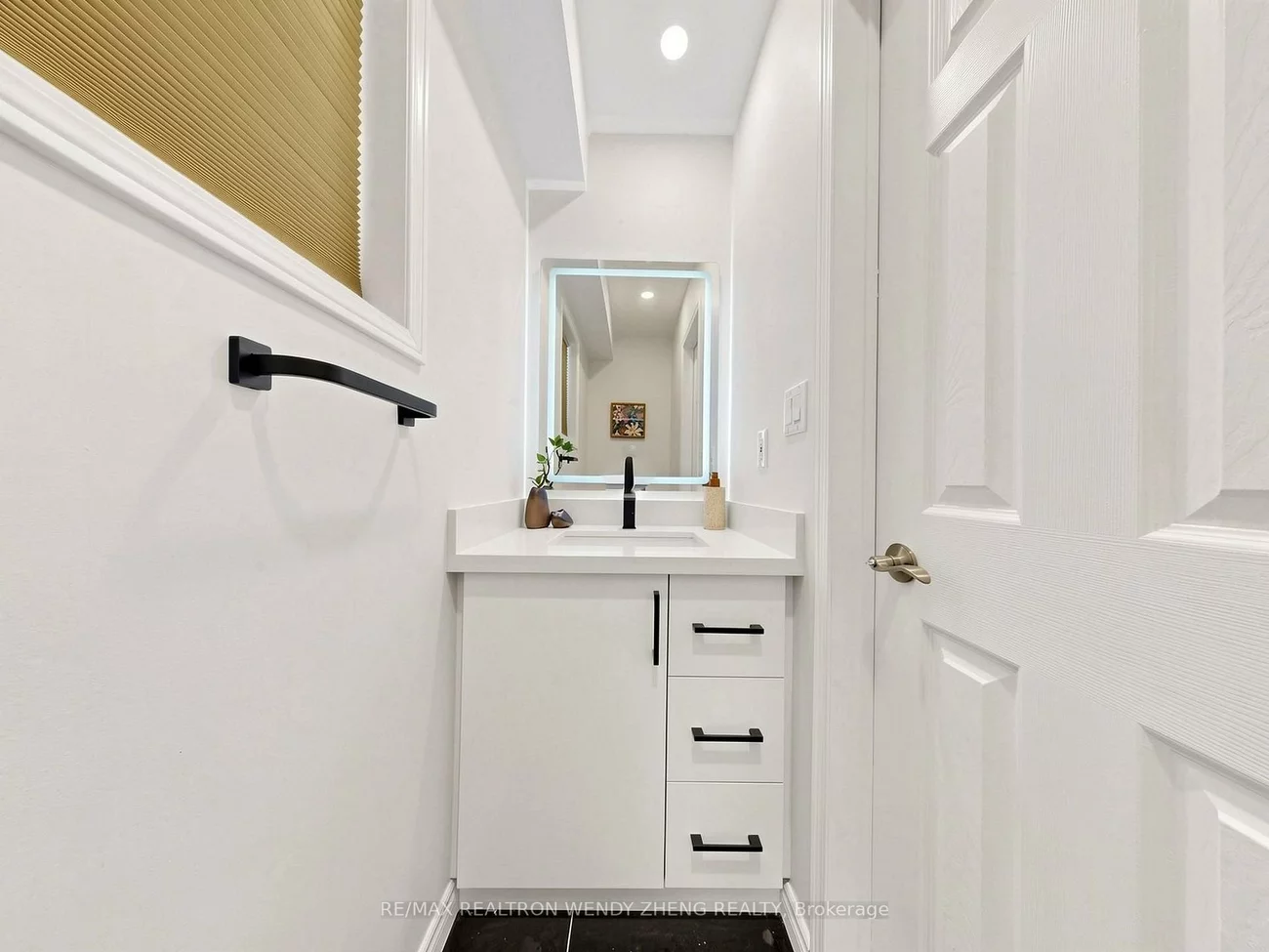 4, GARIBALDI, Holly, Barrie