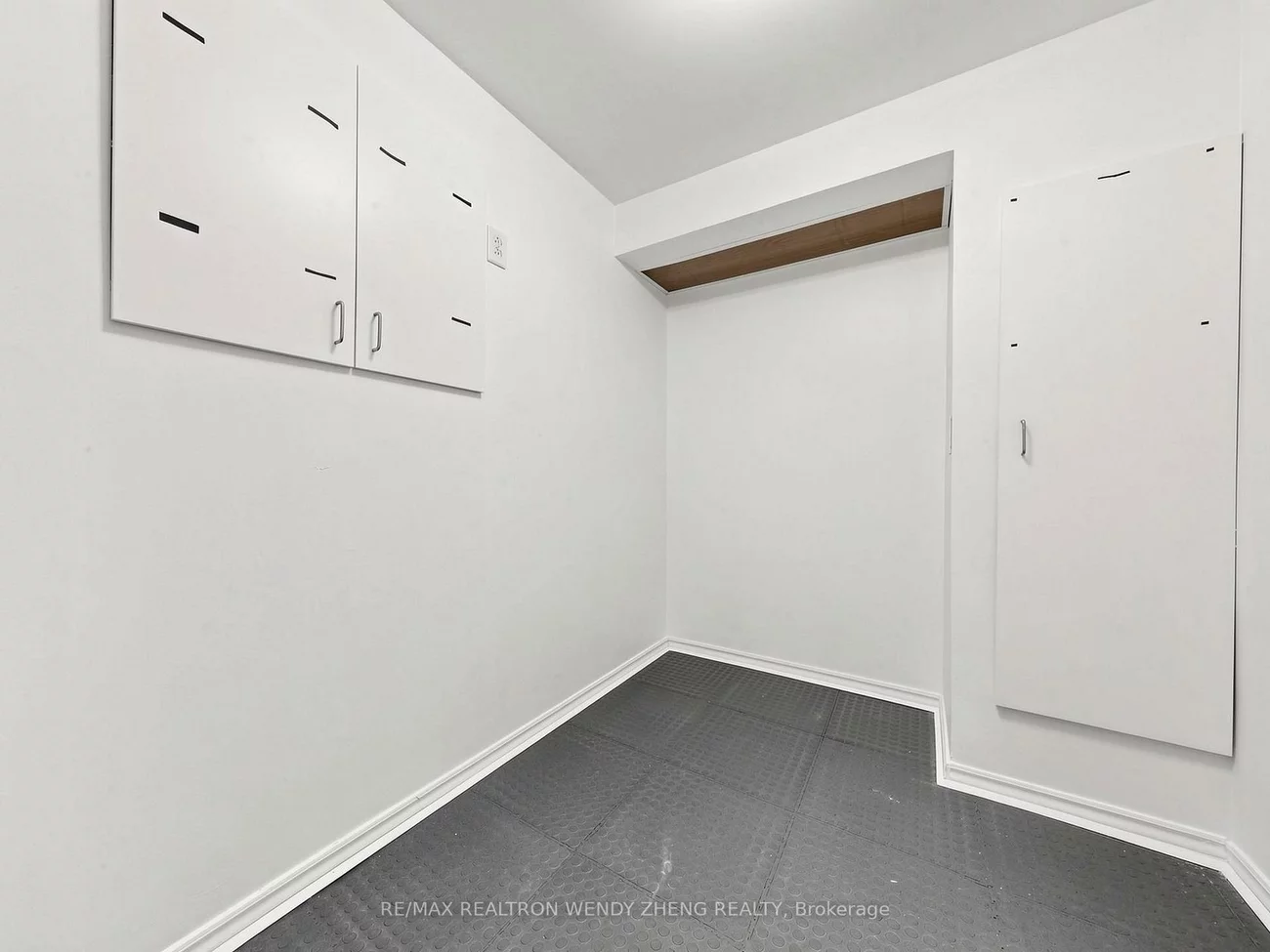 4, GARIBALDI, Holly, Barrie