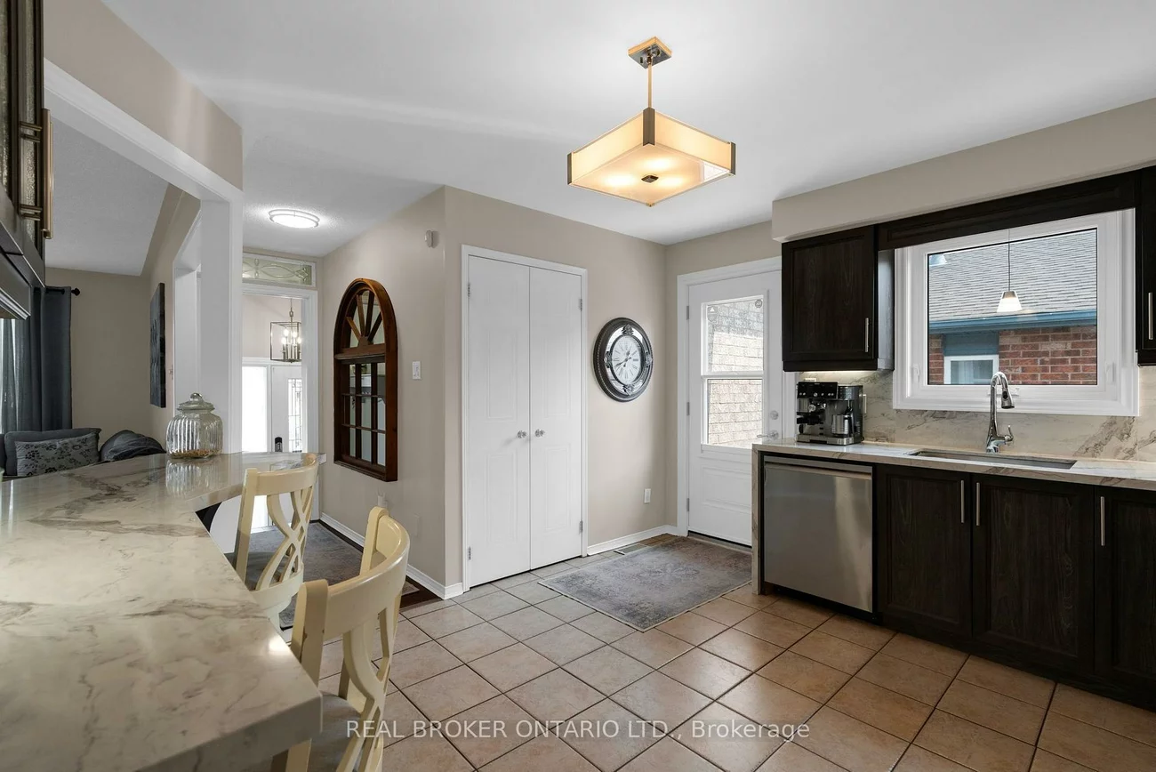 10, Wismer, Northwest, Barrie