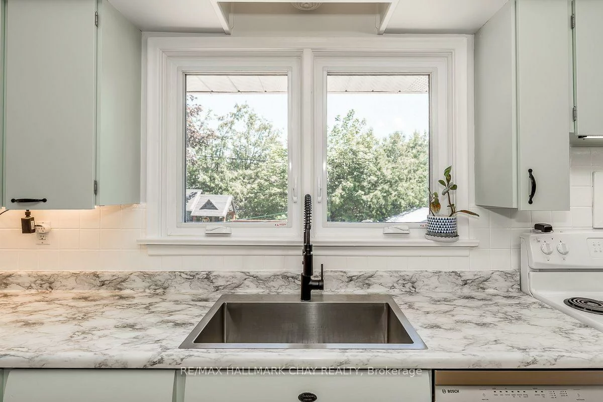 23, Downsview, Codrington, Barrie