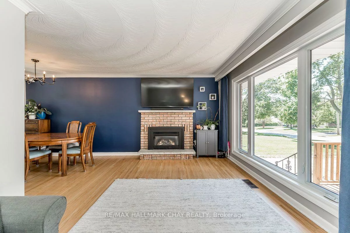 23, Downsview, Codrington, Barrie