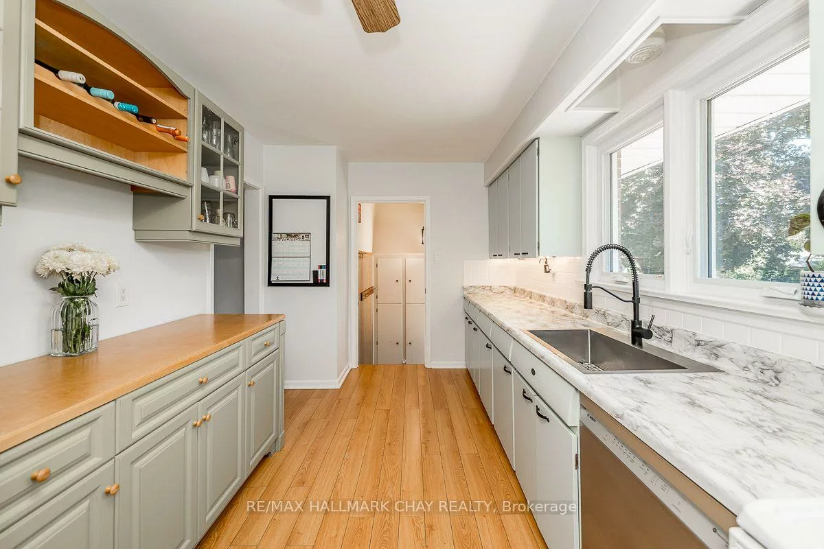 23, Downsview, Codrington, Barrie